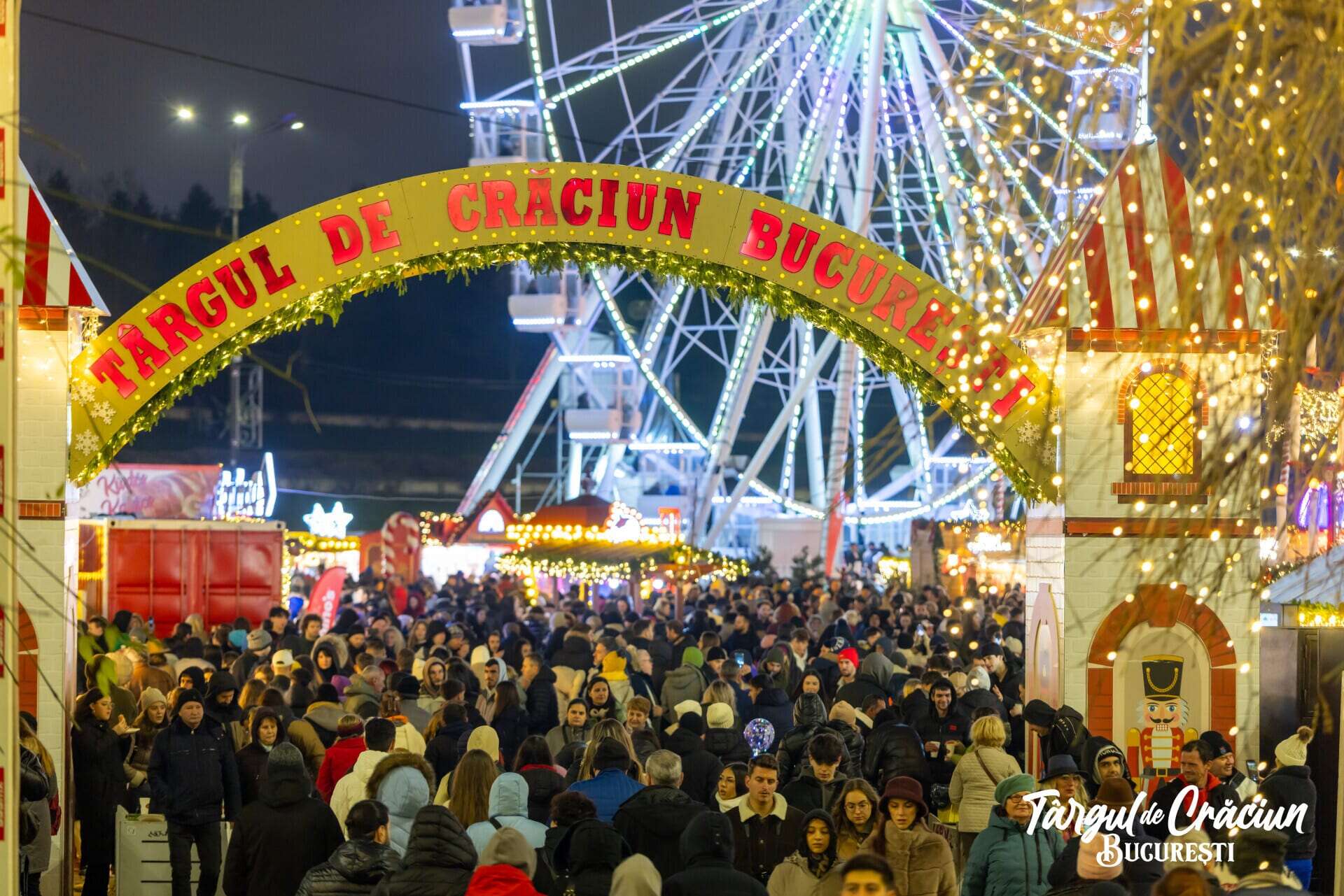 Starting November 29, Bucharest will be festively illuminated, marking the opening of the Bucharest Christmas Market in Constitution Square.